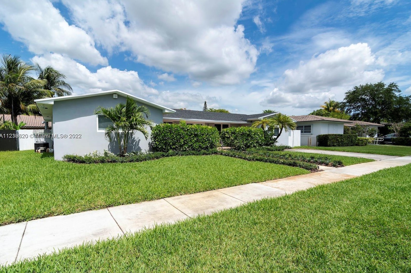 21310 19th Ave, Miami FL  33179-1552 exterior