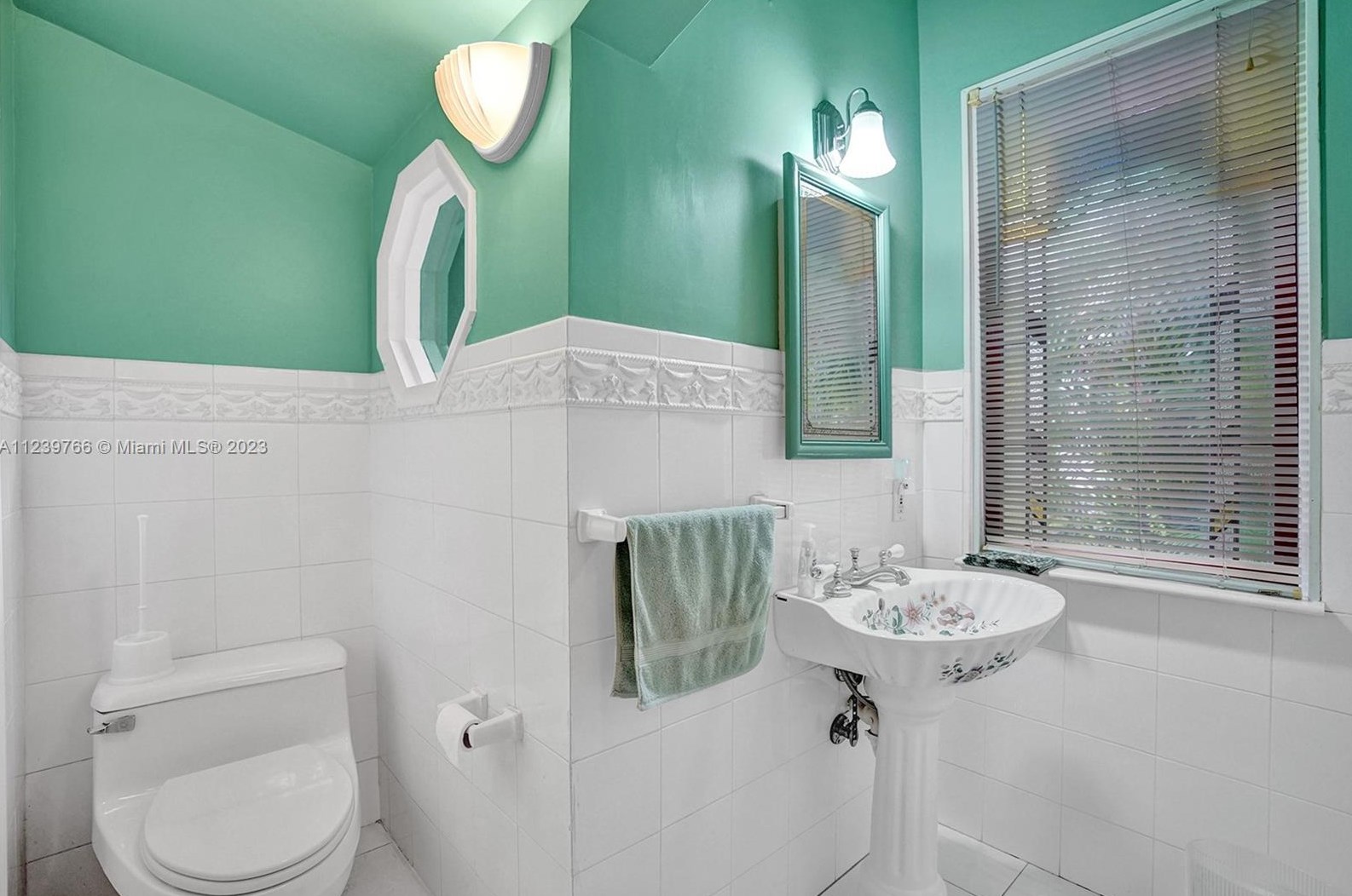 6031 82nd Ave, Miami FL  33143-1552 exterior