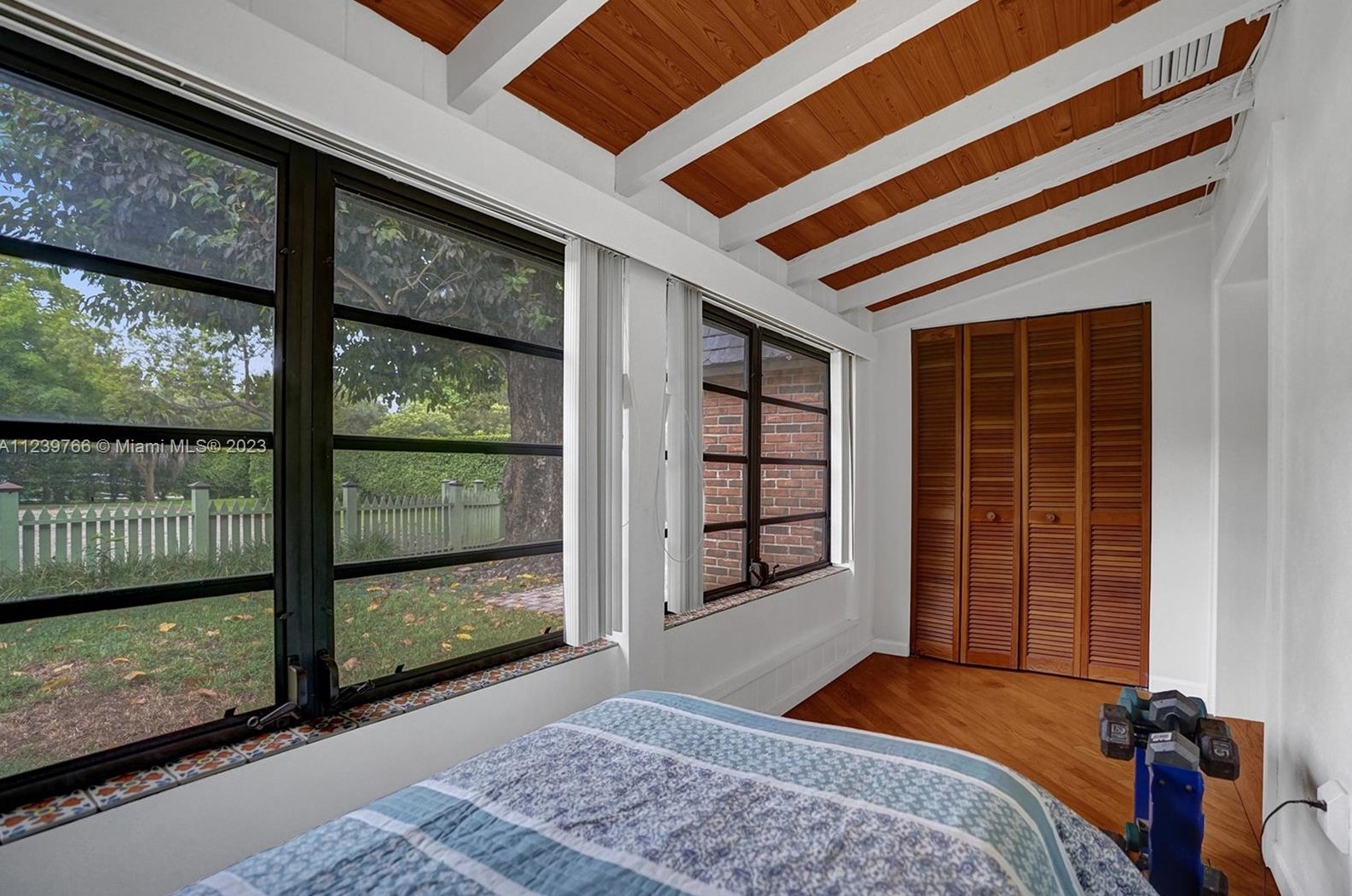 6031 82nd Ave, Miami FL  33143-1552 exterior