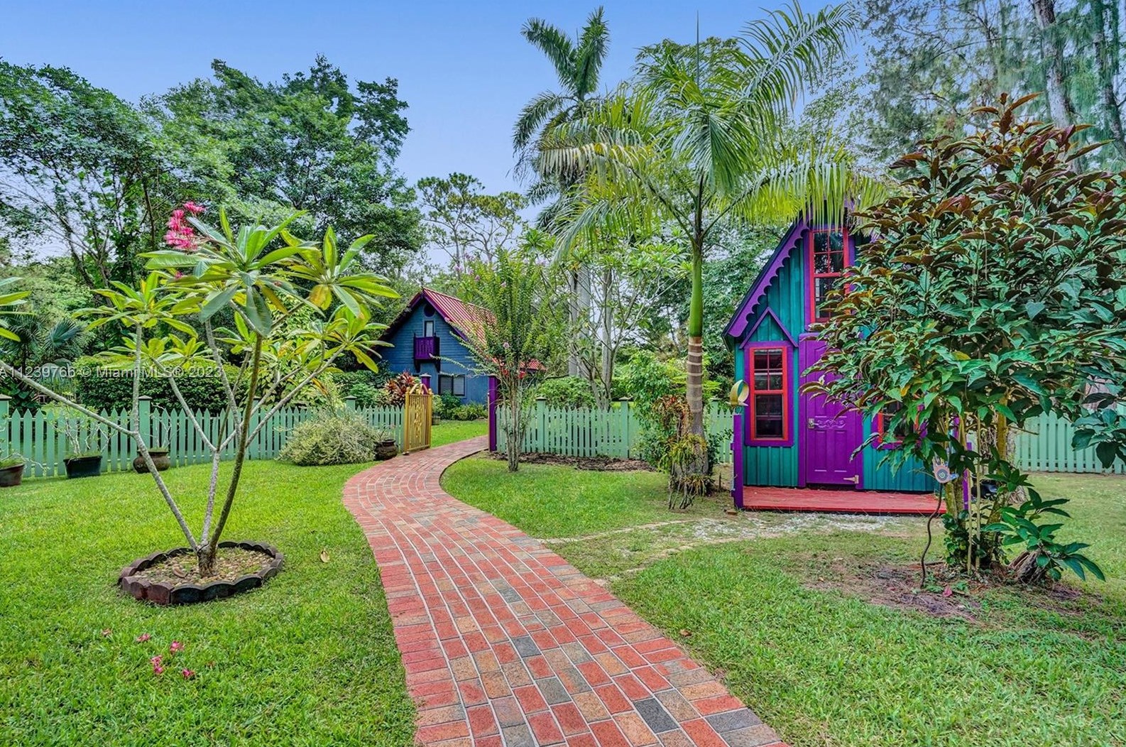 6031 82nd Ave, Miami FL  33143-1552 exterior