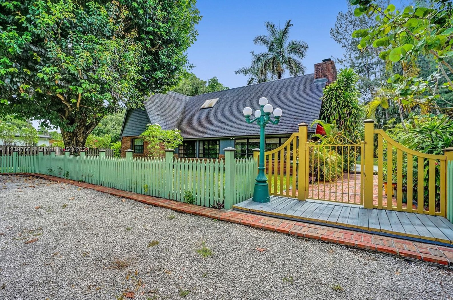 6031 82nd Ave, Miami FL  33143-1552 exterior