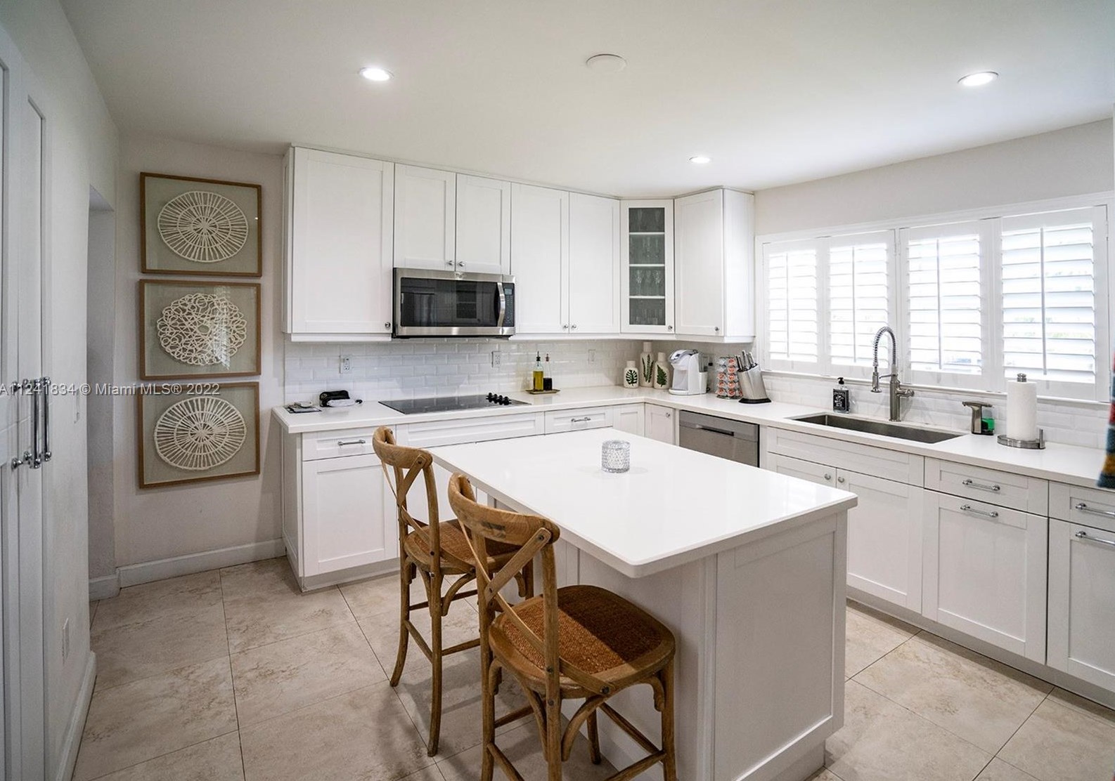 7010 68th Ct, Miami FL  33143-3124 exterior