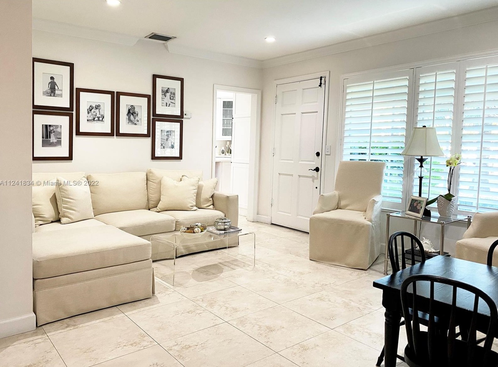 7010 68th Ct, Miami FL  33143-3124 exterior