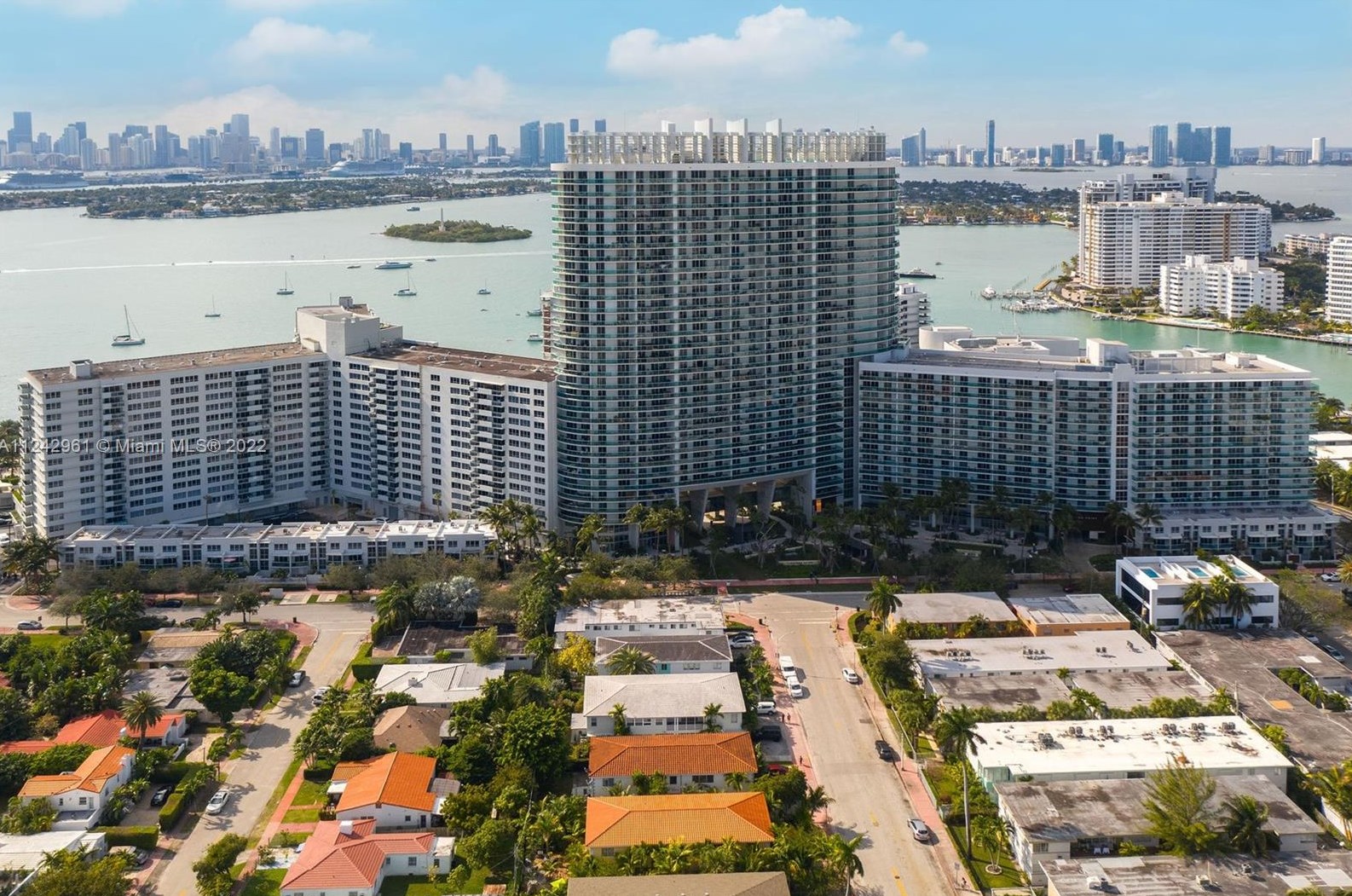 1500 Bay Rd, Miami FL  33139-3201 exterior