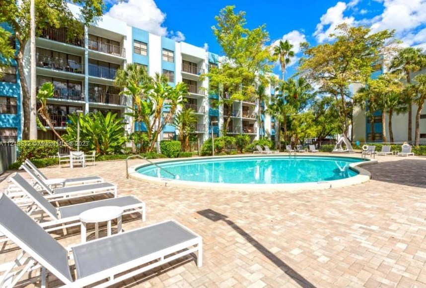 1470 123rd St, Miami FL 33161-6028 exterior