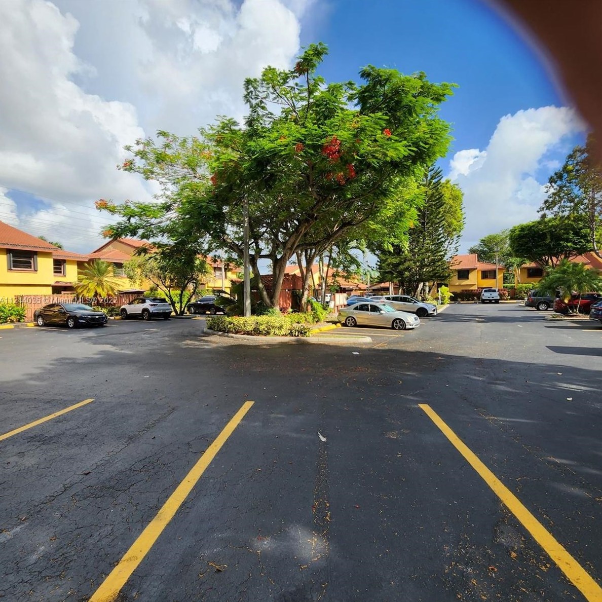 5975 137th Ave, Miami FL  33183-5196 exterior