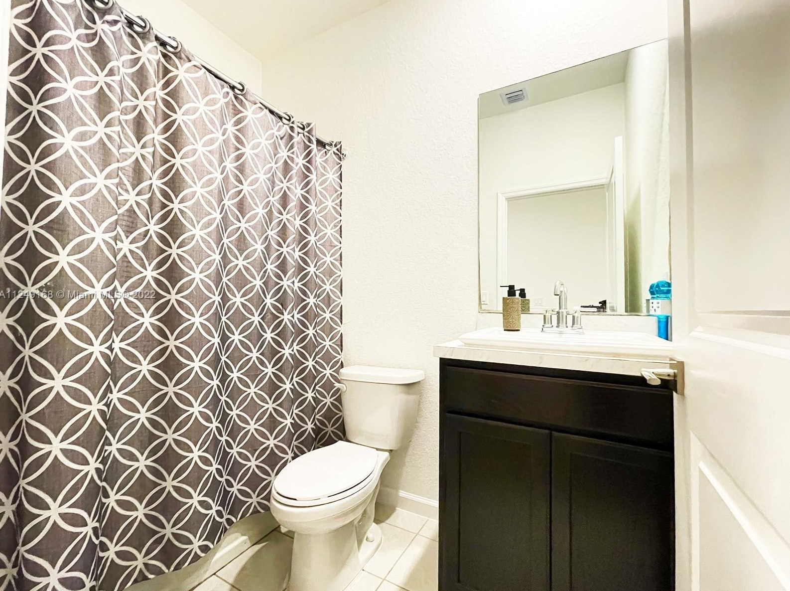 2823 181st St, Miami FL 33056-2042 exterior