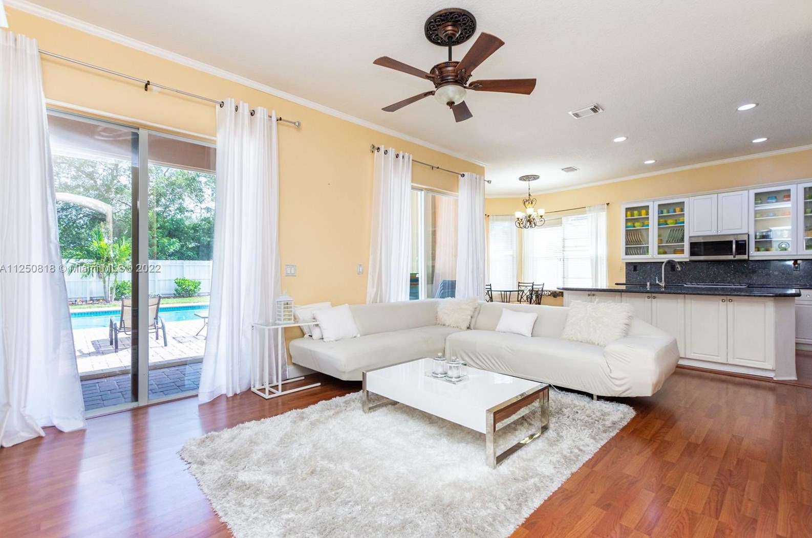 19270 29 Ct, Hollywood FL 33029-2474 exterior