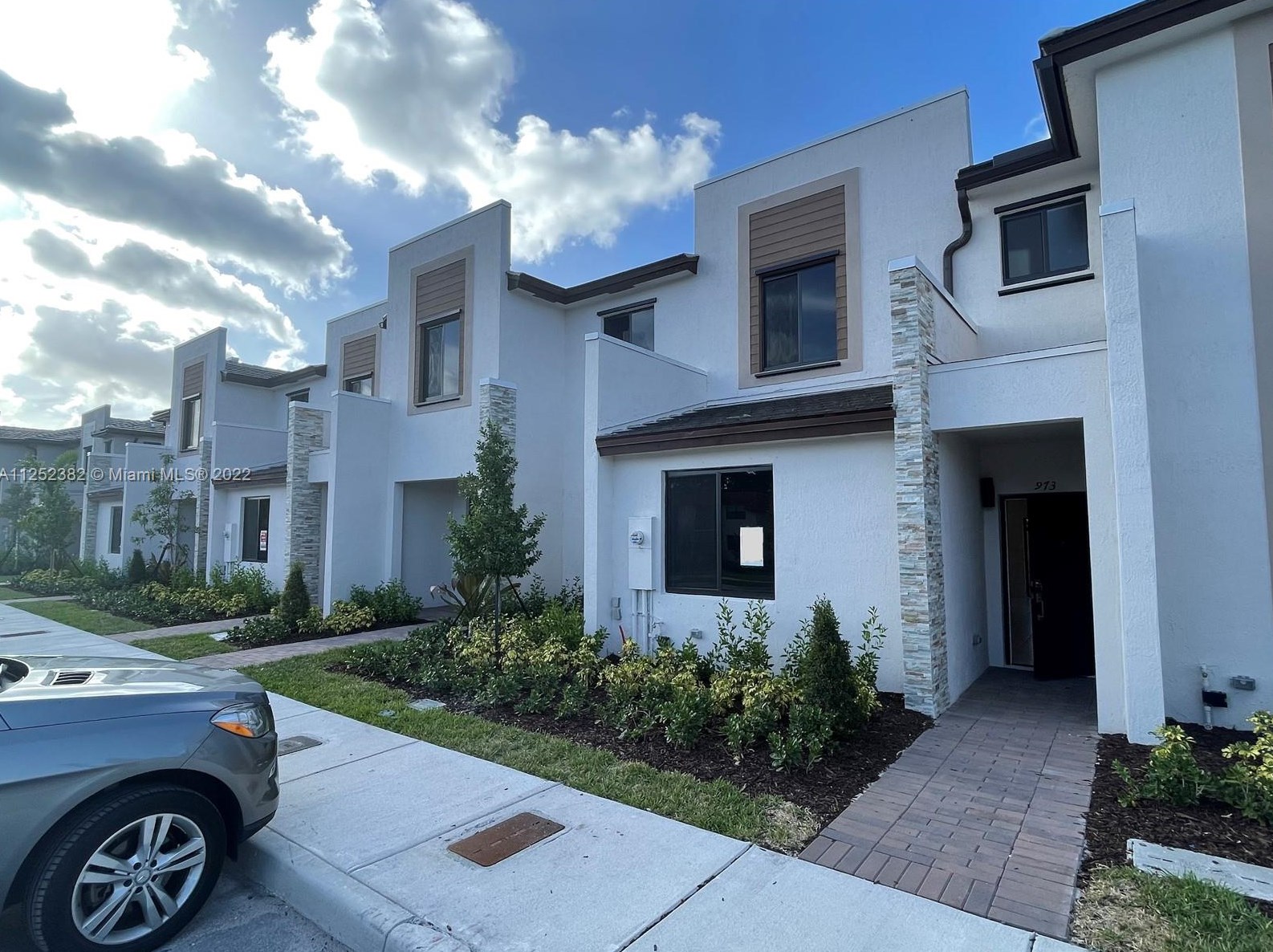 973 211th St, Miami FL  33179-1301 exterior