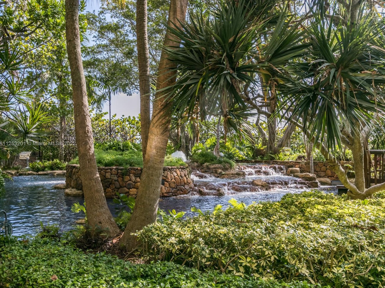 2000 Towerside Ter, Miami FL 33138-2222 exterior