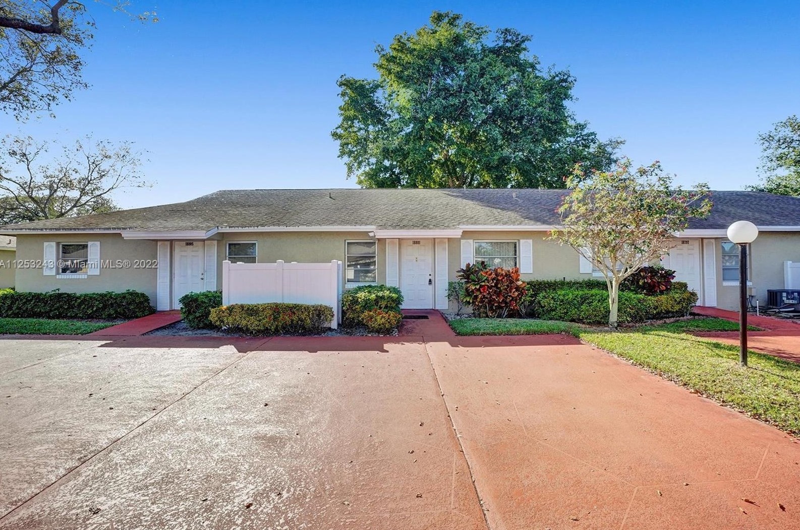 18801 Candlewick Dr, Boca Raton FL  33496-5008 exterior