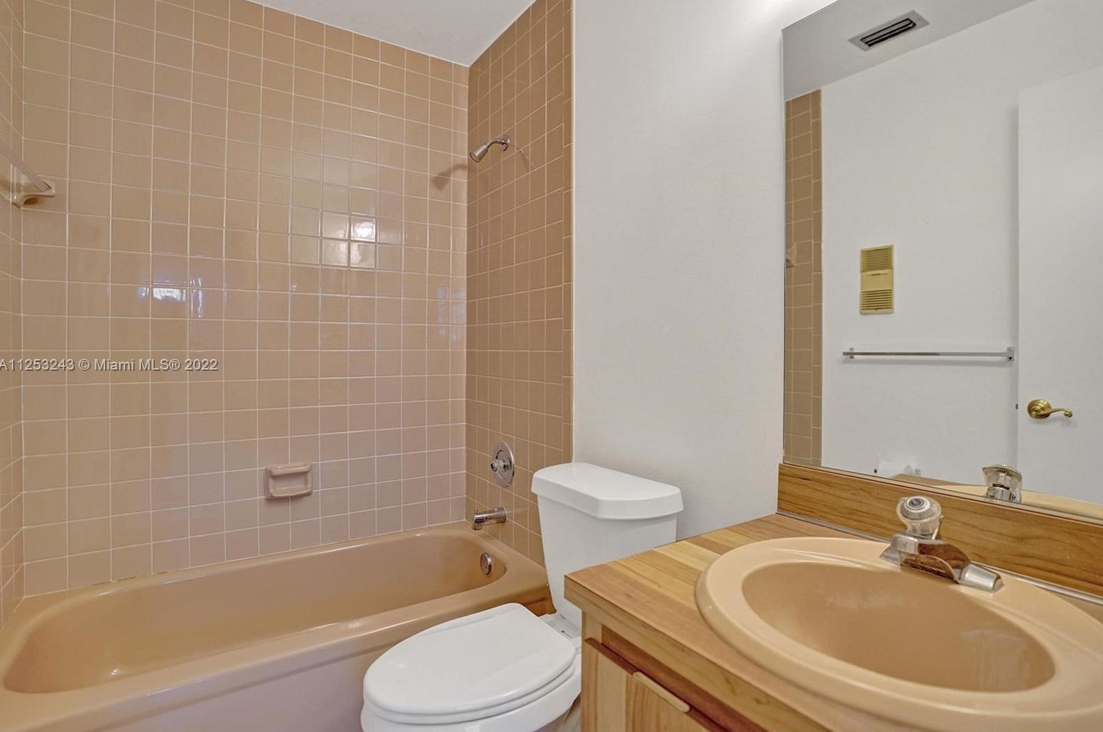 18801 Candlewick Dr, Boca Raton FL  33496-5008 exterior