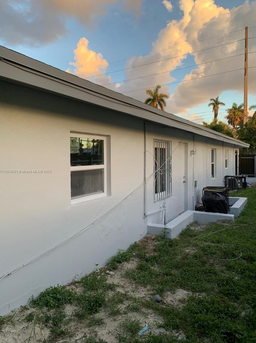 1049 95 St, Miami FL 33138-2547 exterior