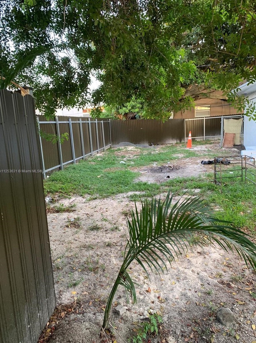 1049 95 St, Miami FL 33138-2547 exterior