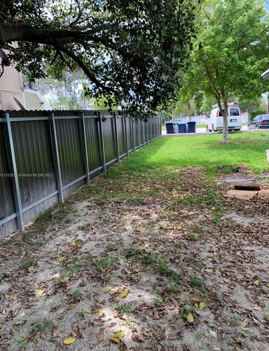 1049 95 St, Miami FL 33138-2547 exterior