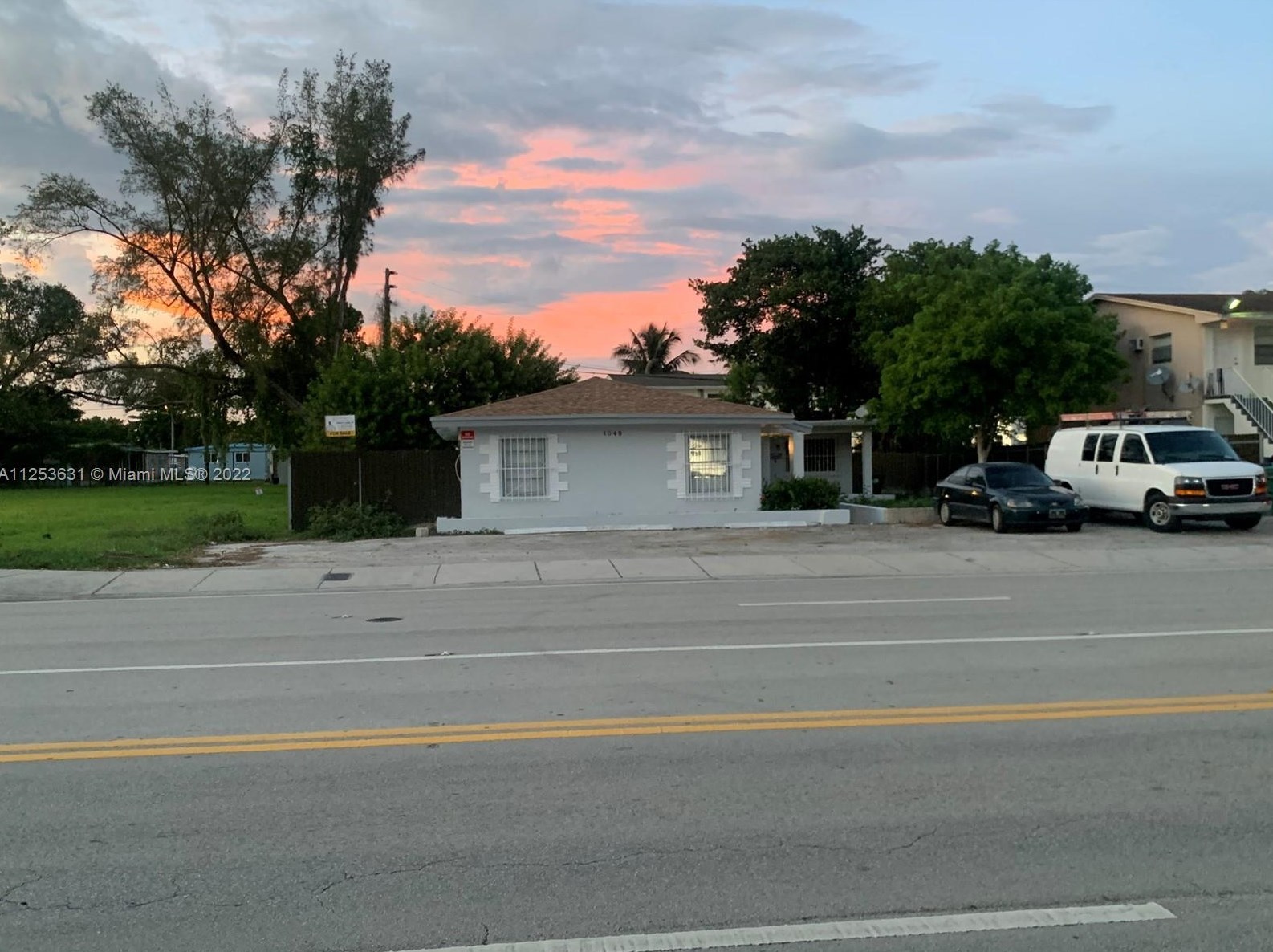 1049 95 St, Miami FL 33138-2547 exterior