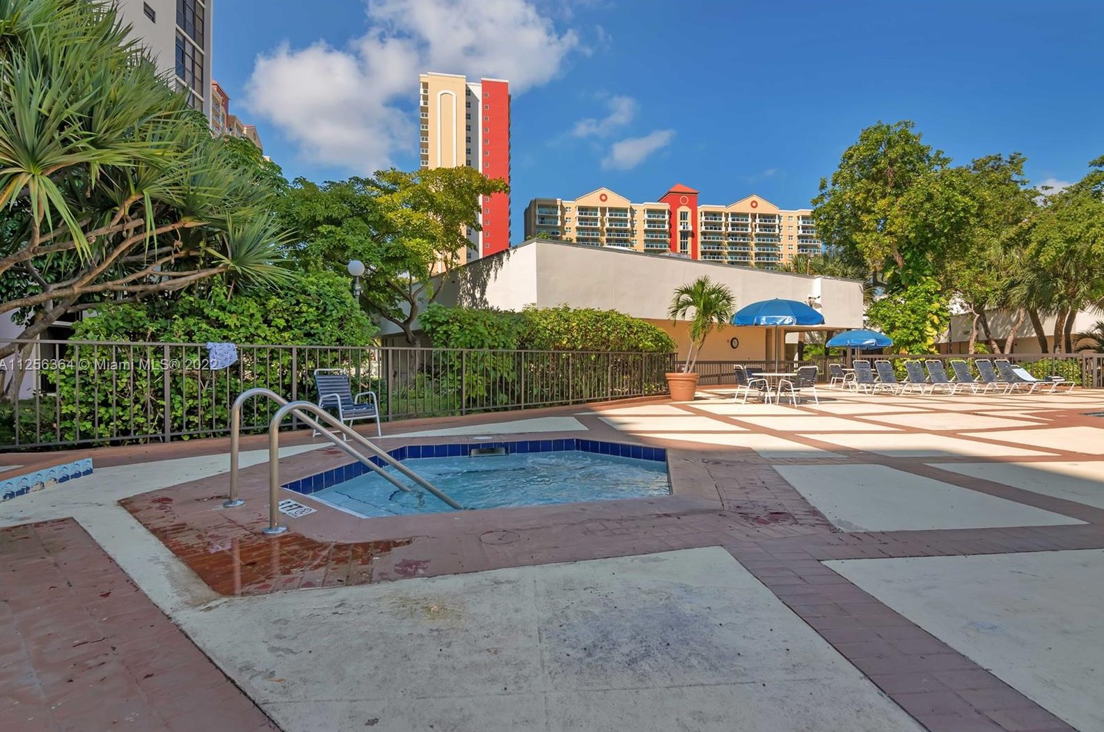 16909 Bay Rd, Miami FL 33160-4254 exterior