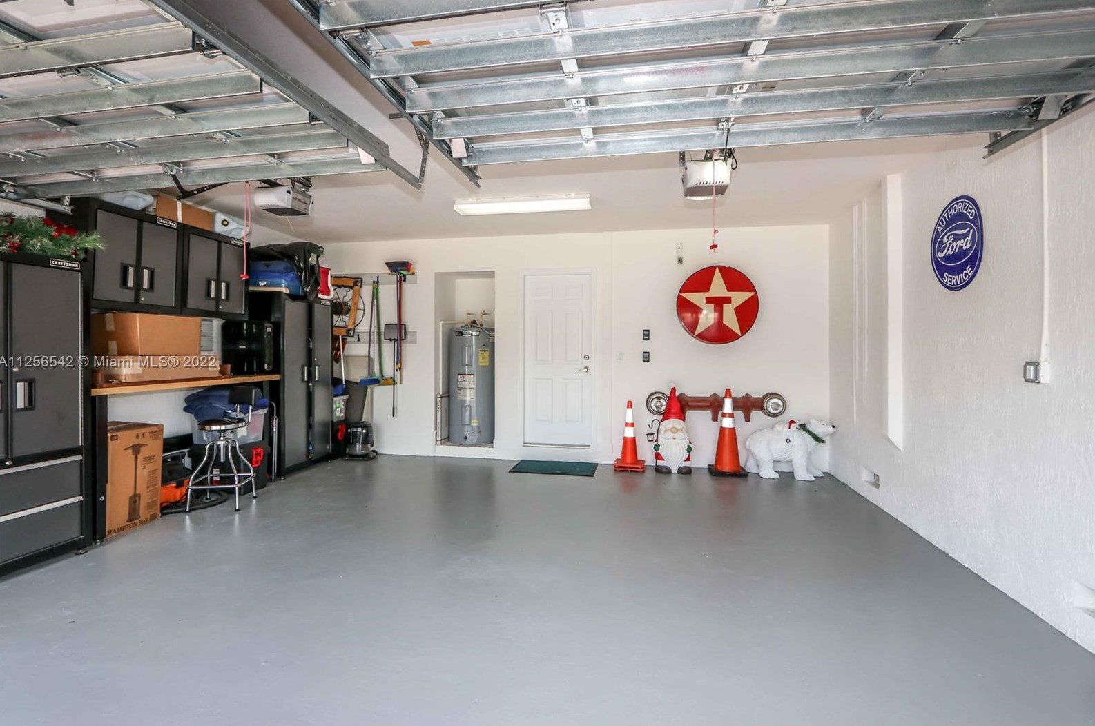 1420 144 Ave, Miami FL 33186-8619 exterior