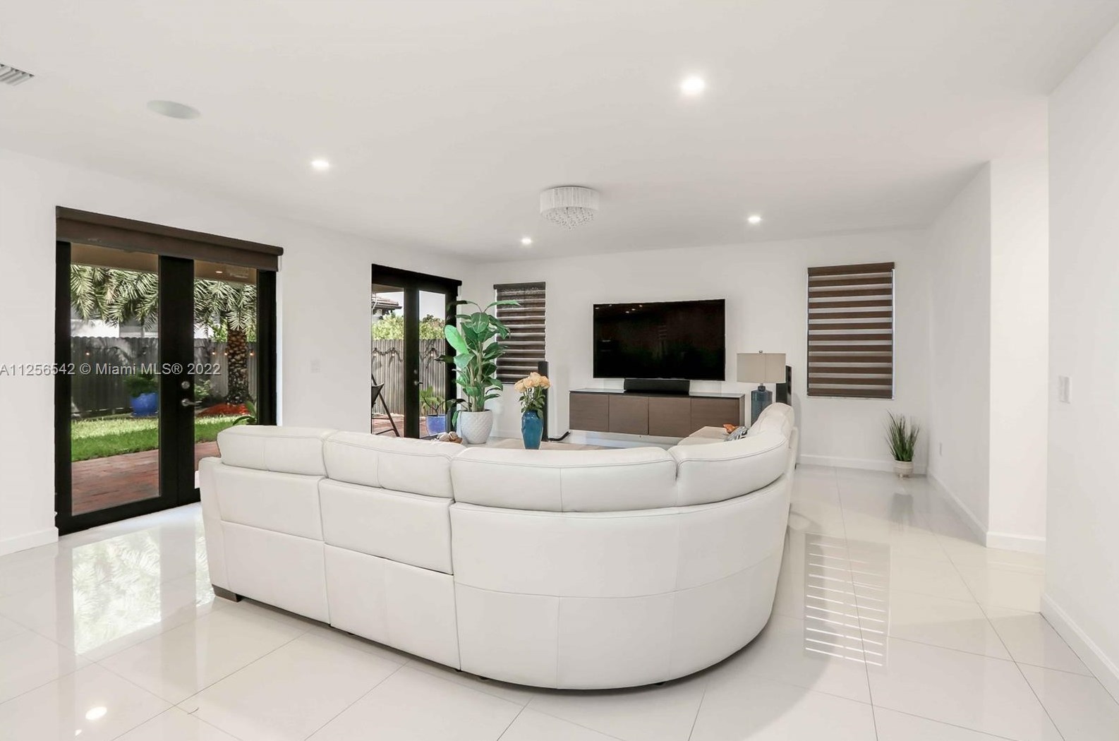 1420 144 Ave, Miami FL 33186-8619 exterior