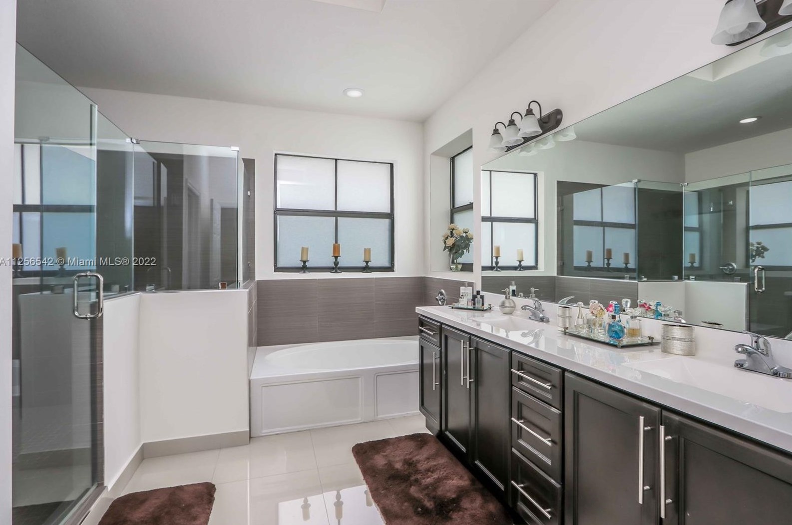 1420 144 Ave, Miami FL 33186-8619 exterior