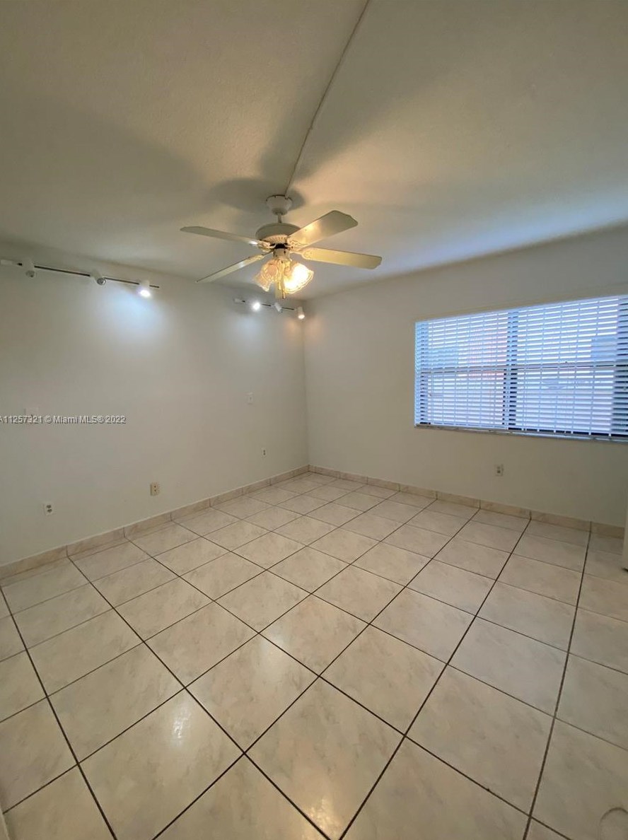 10155 9th Street Cir, Miami FL 33172-3266 exterior