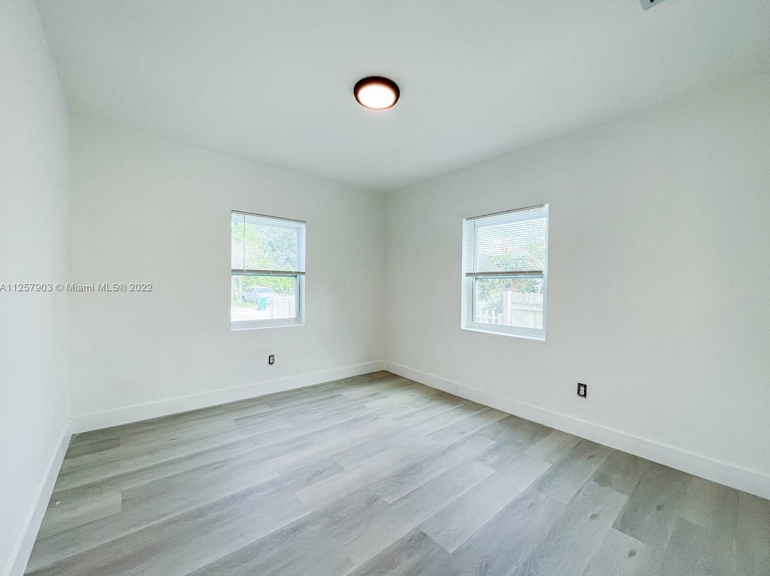 10544 6th Ave, Miami FL  33138-2050 exterior