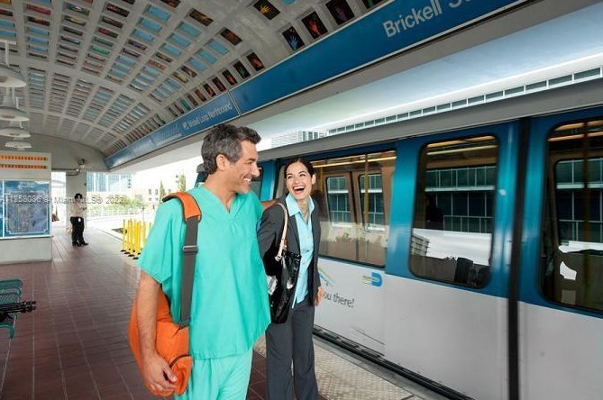 1111 1st Ave, Miami FL  33130-5400 exterior