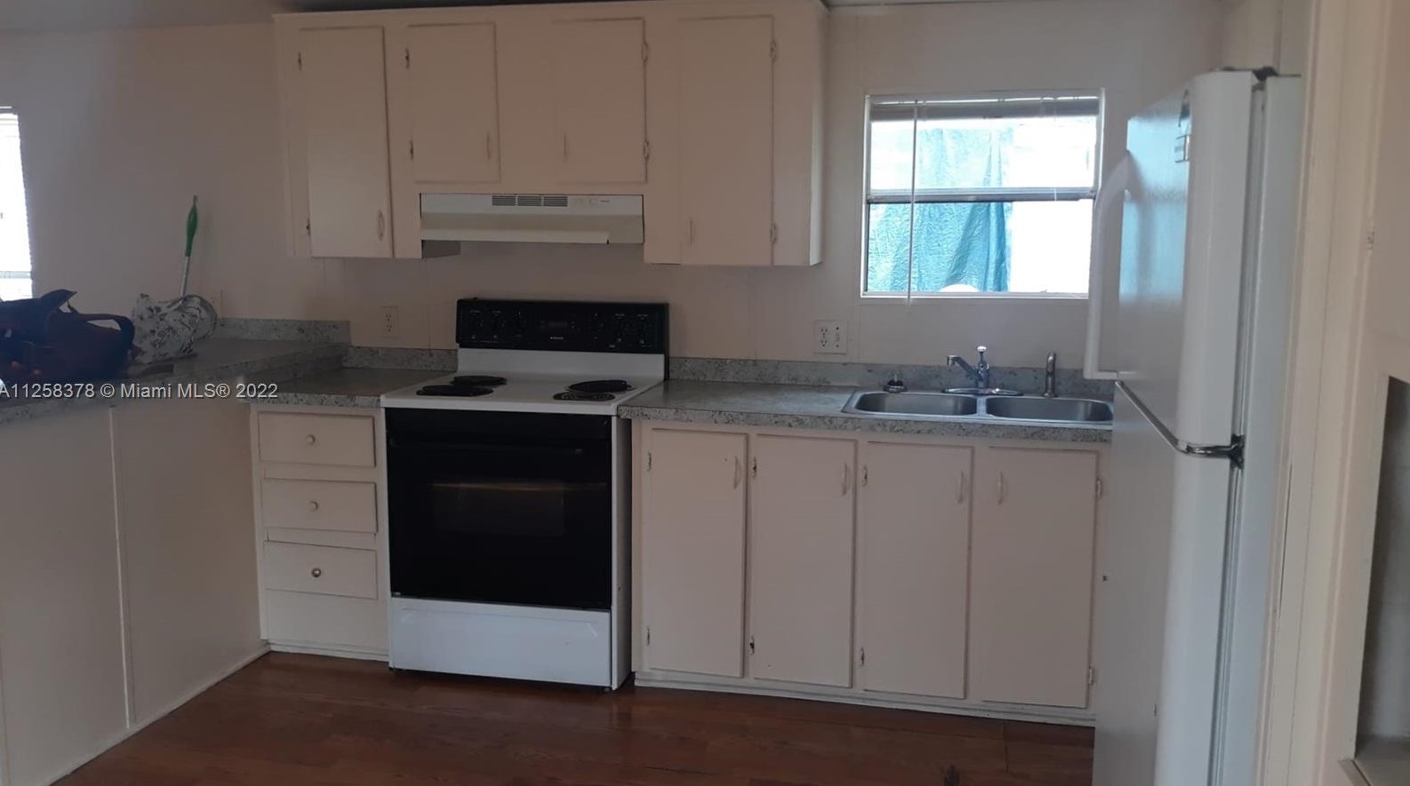 8144 Hewitt St, Jacksonville FL  32244-1230 exterior