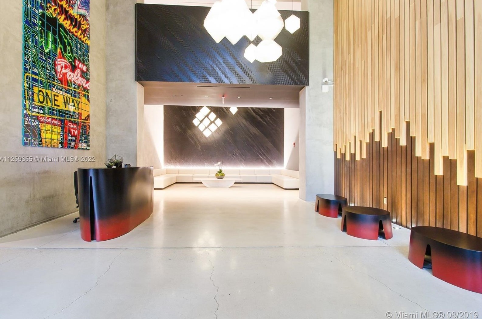 151 1st St, Miami FL 33132-2501 exterior