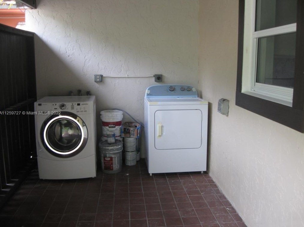 4278 9th Ter, Miami FL 33134-2626 exterior