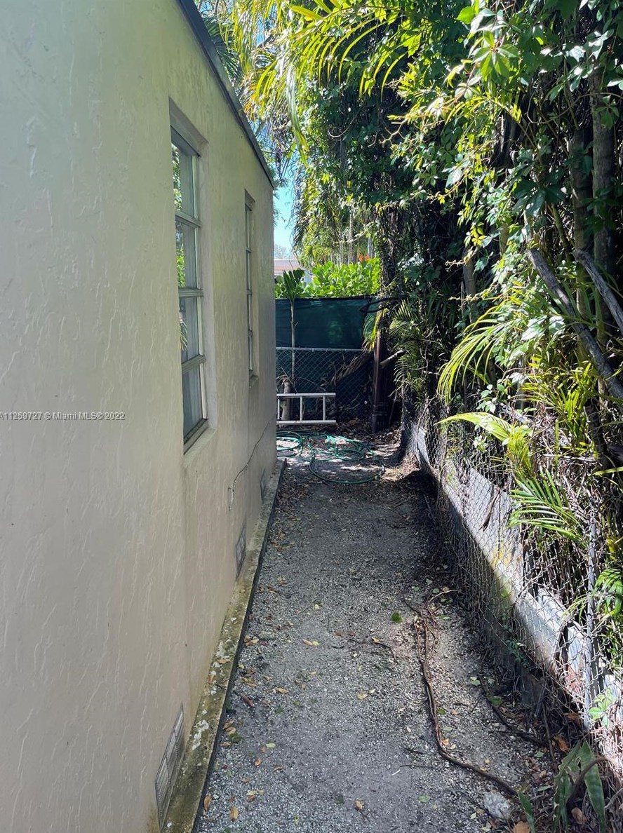 4278 9th Ter, Miami FL 33134-2626 exterior