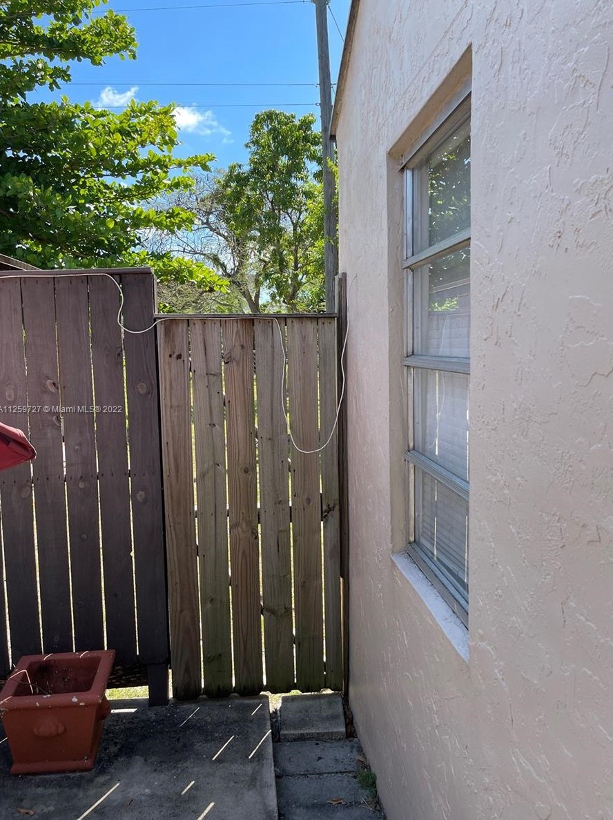 4278 9th Ter, Miami FL 33134-2626 exterior