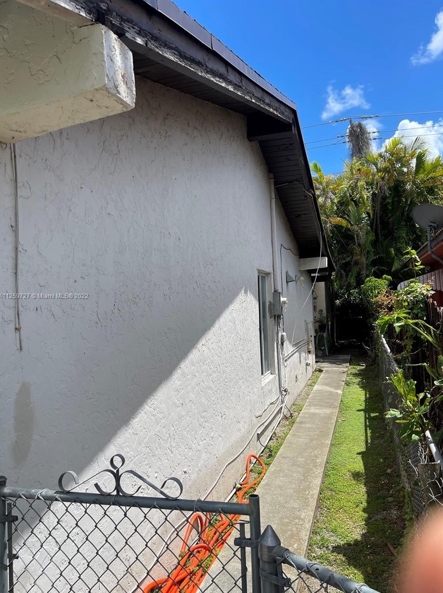 4278 9th Ter, Miami FL 33134-2626 exterior