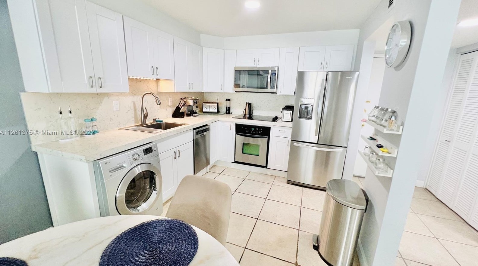 465 Ocean Dr, Miami FL 33139-6613 exterior