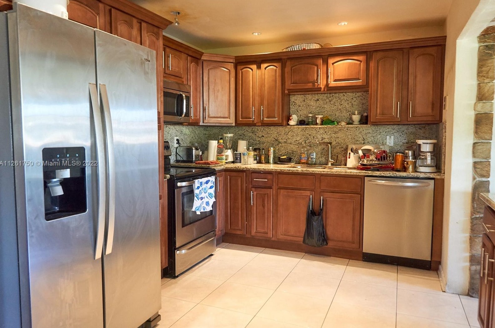 17041 9th Pl, Miami FL  33169-5250 exterior