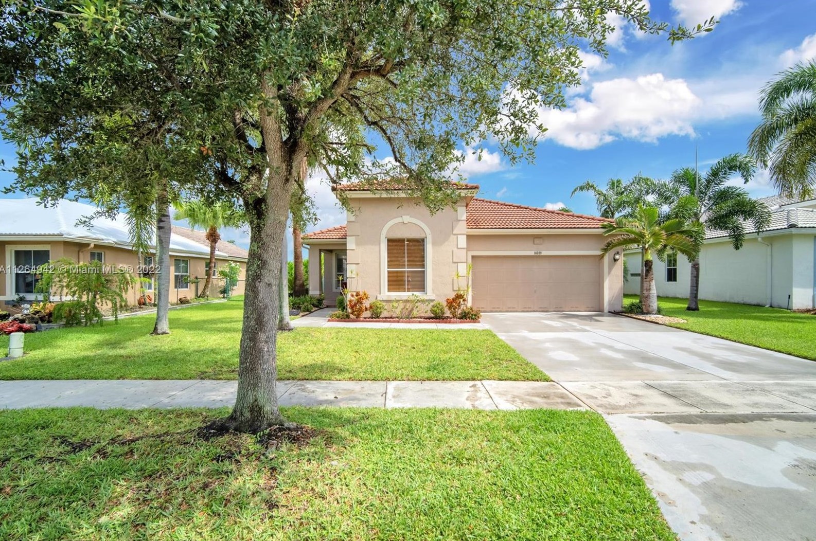 16329 9th St, Hollywood FL  33027-5103 exterior