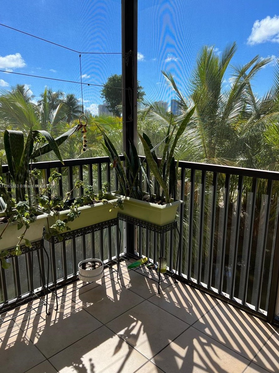 20379 Country Club Dr, Miami FL 33180-1627 exterior