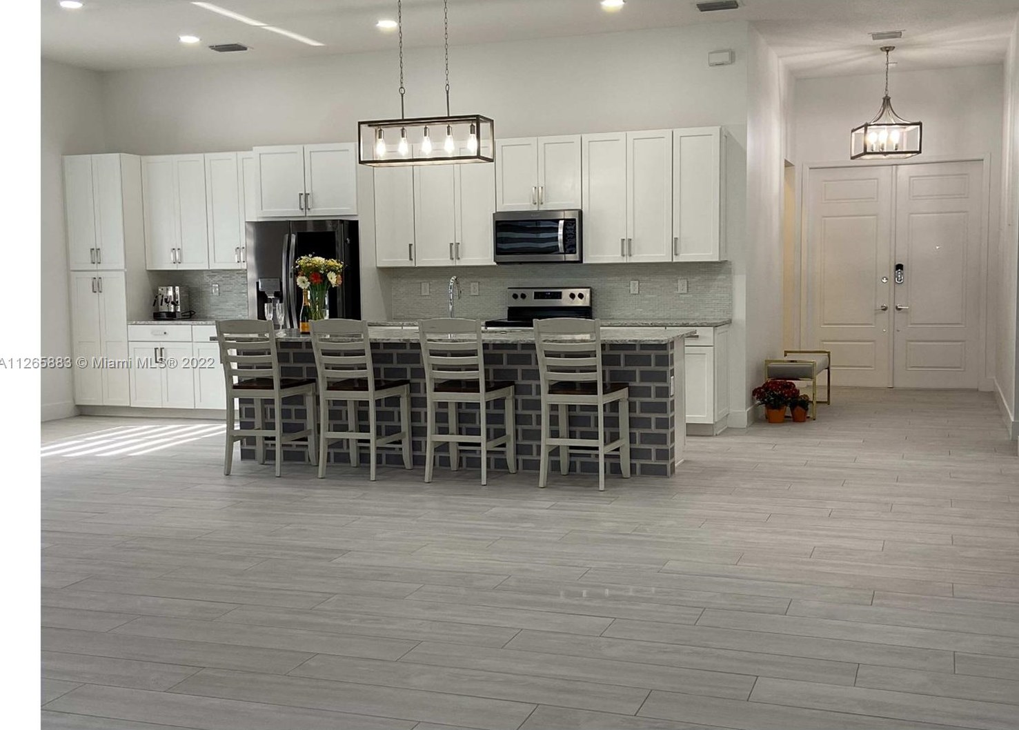 15012 177th Ter, Miami FL  33187-7704 exterior