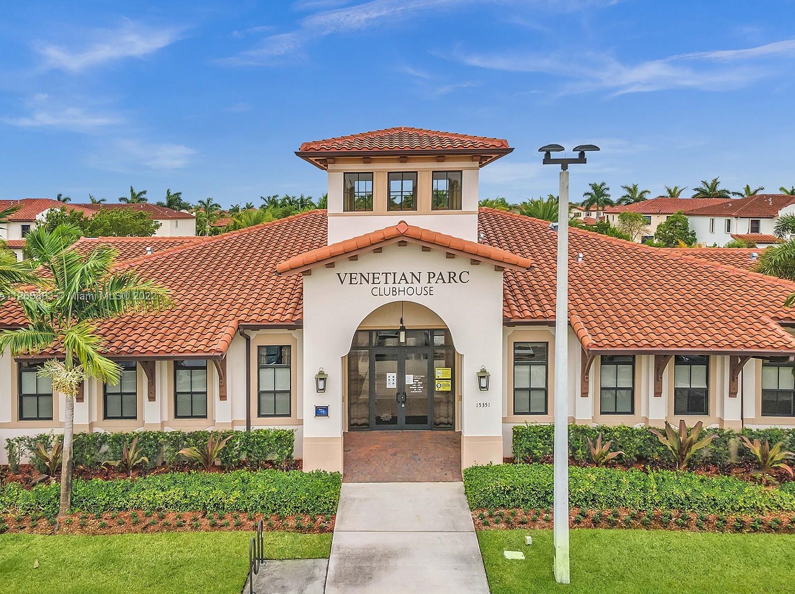 15012 177th Ter, Miami FL  33187-7704 exterior