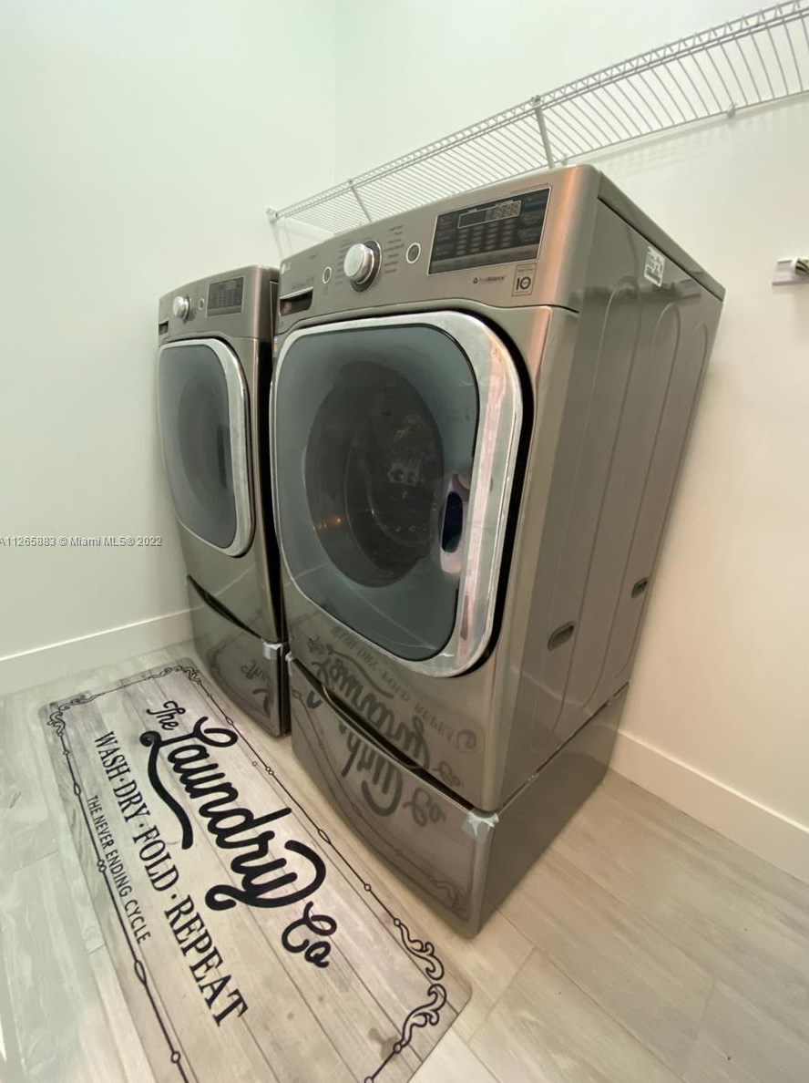 15012 177th Ter, Miami FL  33187-7704 exterior