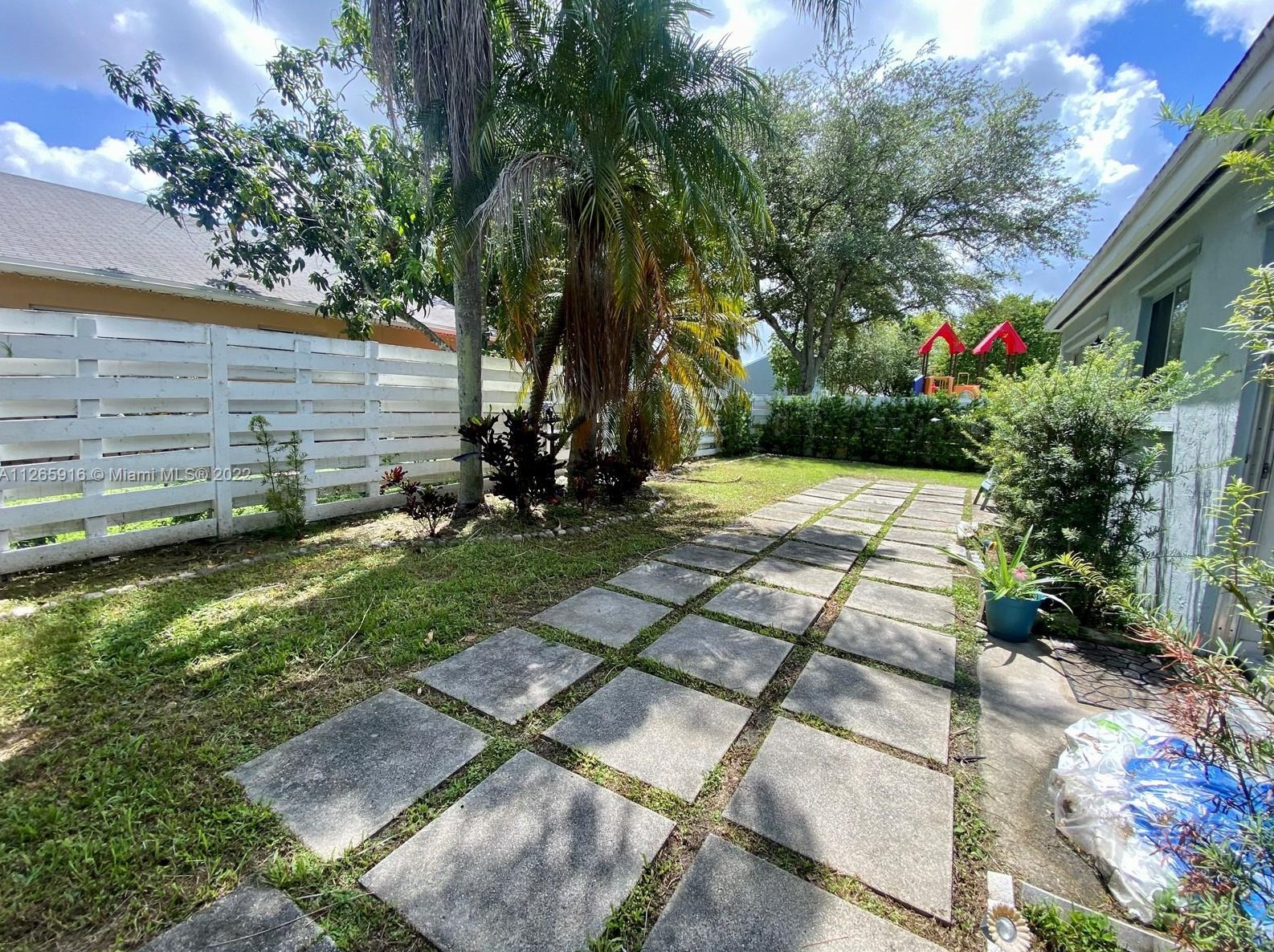 14463 138 Ct, Miami FL  33186-7217 exterior
