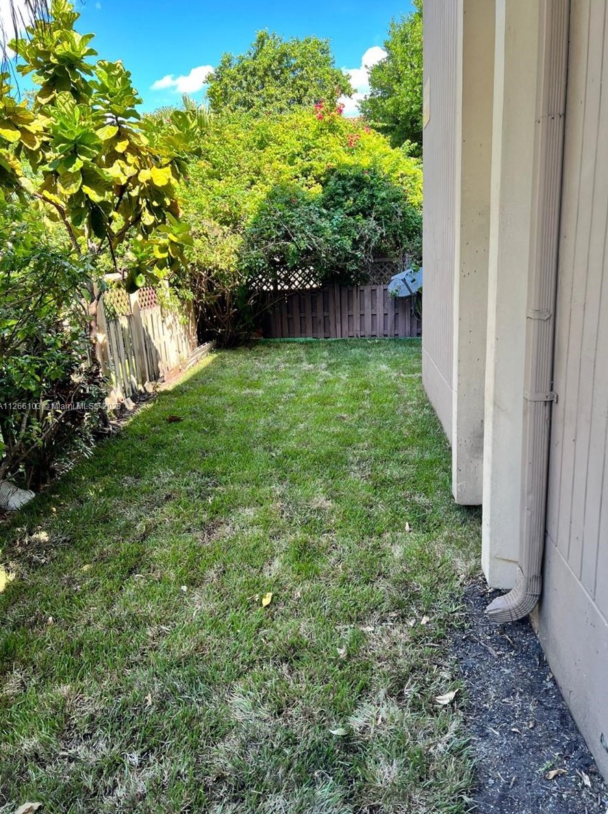 5102 79th Ave, Miami FL  33166-4741 exterior