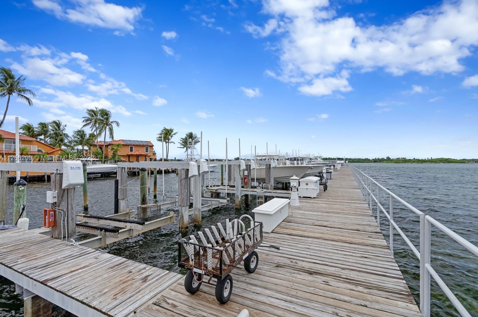 121 Harbors Way, Boynton Beach FL  33435-2400 exterior