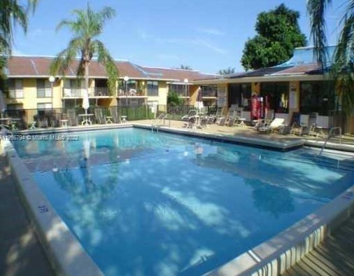 5911 Washington St, Hollywood FL  33023-7434 exterior