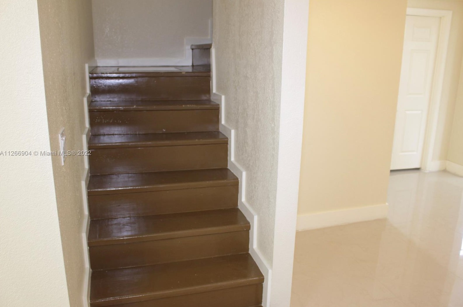 2141 49 St, Miami FL 33142-4069 exterior