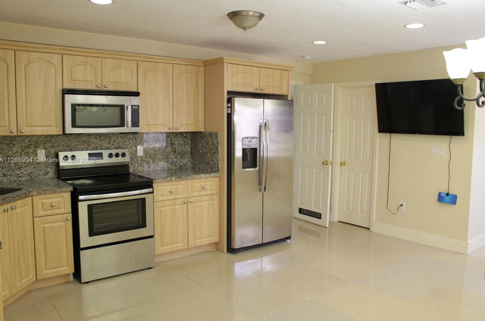 2141 49 St, Miami FL 33142-4069 exterior