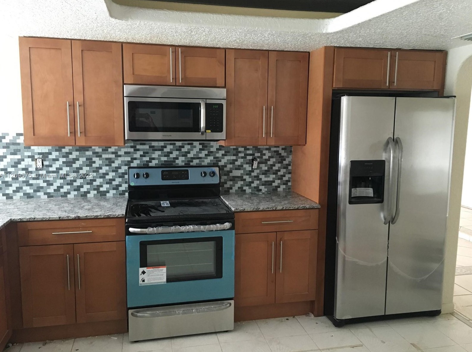 6737 Azalea Dr, Hollywood FL  33023-4858 exterior