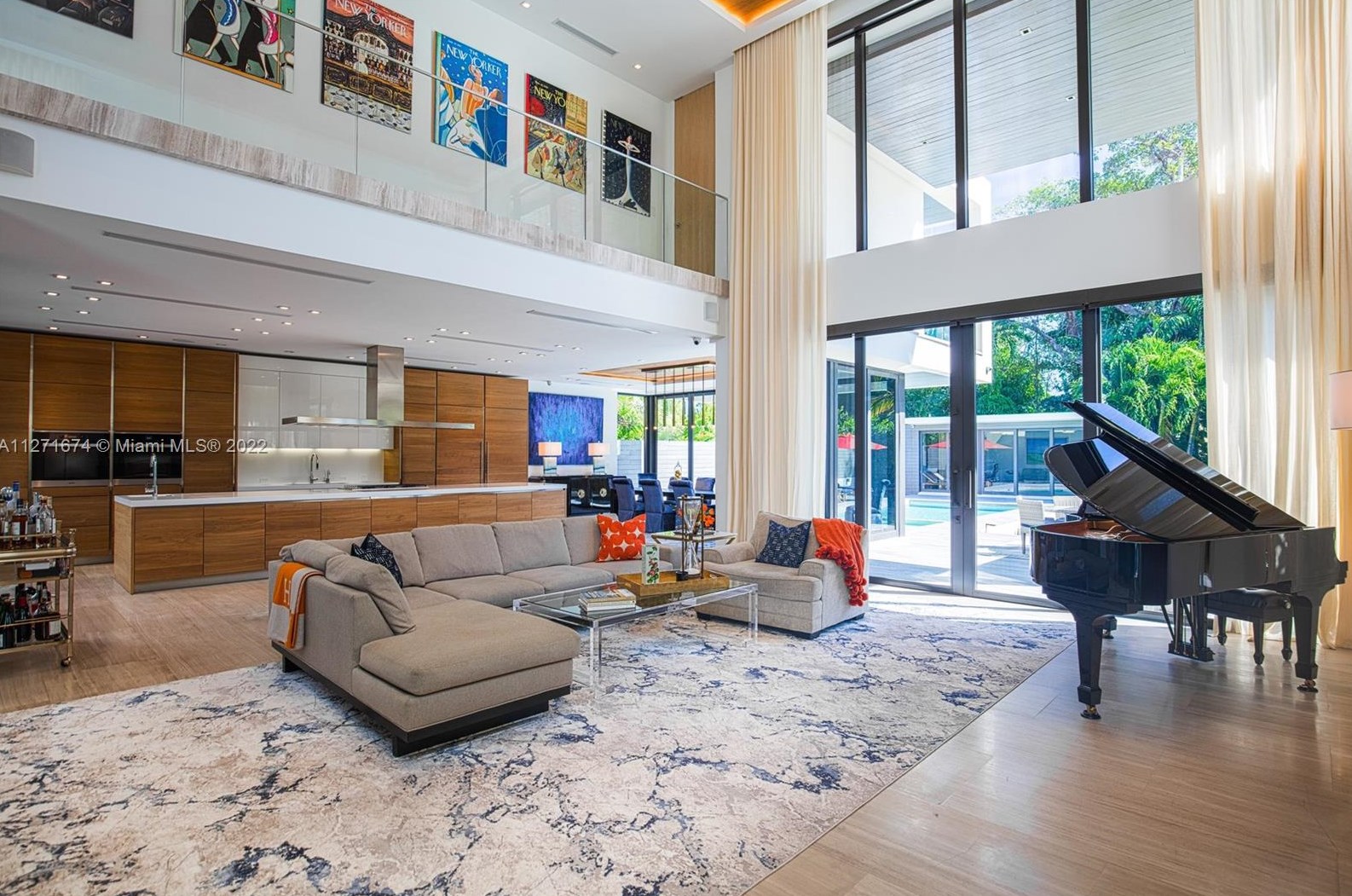 5061 Bay Rd, Miami FL  33140-2006 exterior