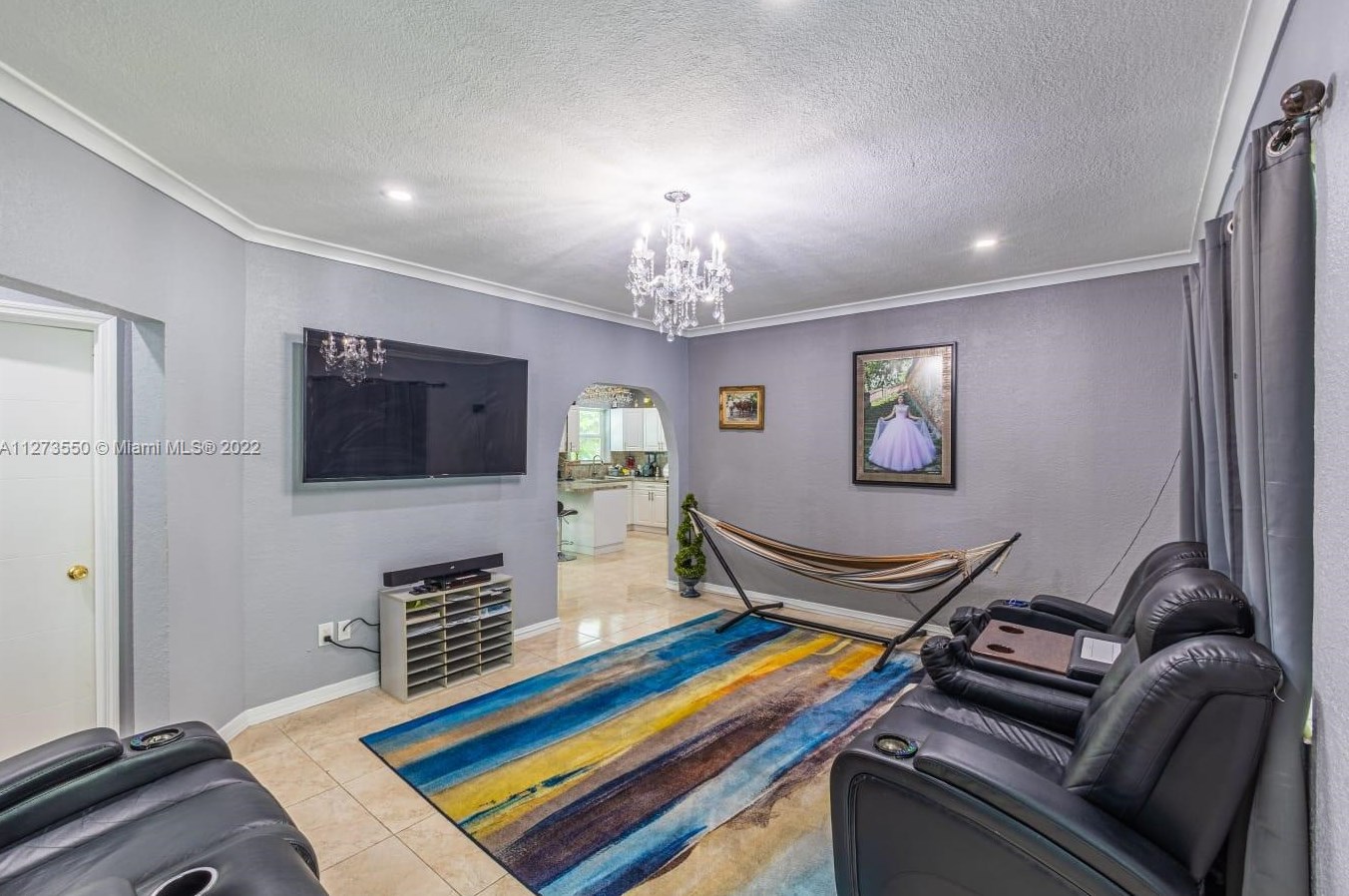 1460 35 St, Miami FL 33142-5552 exterior