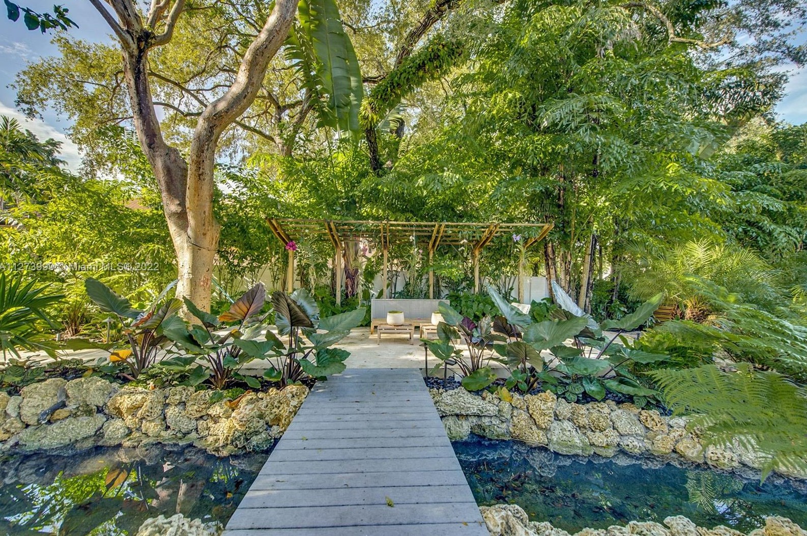 9990 Old Cutler Rd, Miami FL 33170-6550 exterior